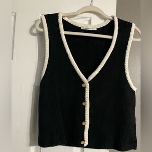 Women’s Abercrombie & Fitch Button Front lightweight Sweater Vest